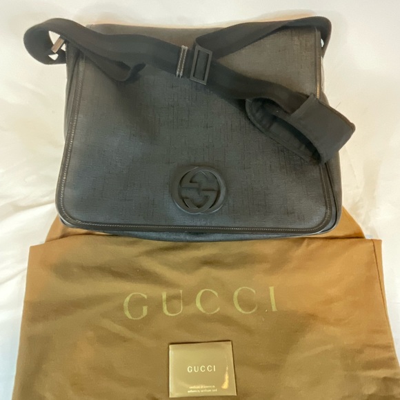 Gucci Messenger bag with flap. Excellent condition. - Picture 1 of 10